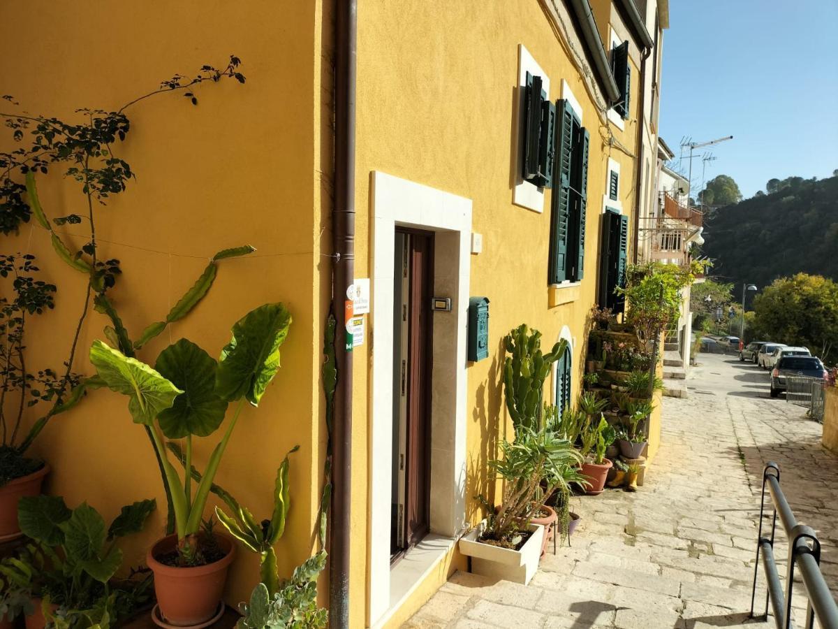 La Casa Di Sveva Appartement Ragusa Buitenkant foto